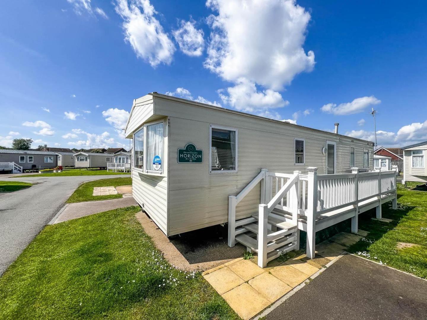 8 Berth Caravan At The Seaside Of Haven Hopton-On-Sea In Norfolk Ref 80065F Грейт-Ярмут Екстер'єр фото